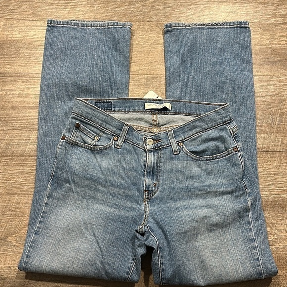 Levi’s 529 light blue curvy boot cut, distressed, straight leg jeans size 8 - Picture 3 of 11